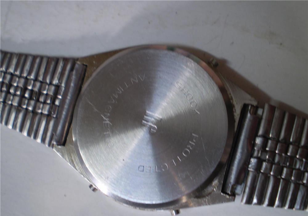 ceas lcd , vechi , ceas de colectie