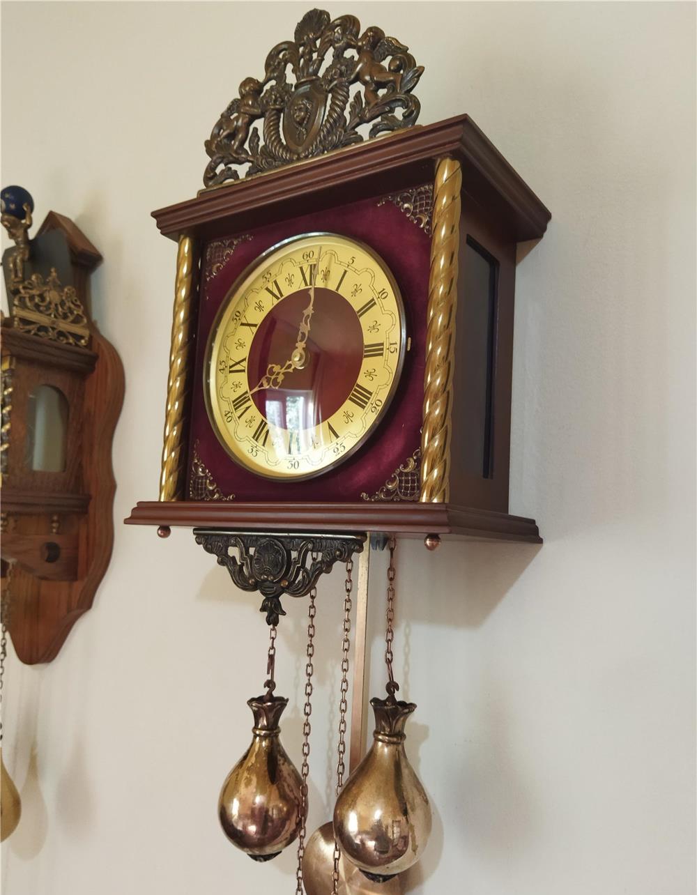 Ceas perete cu pendul