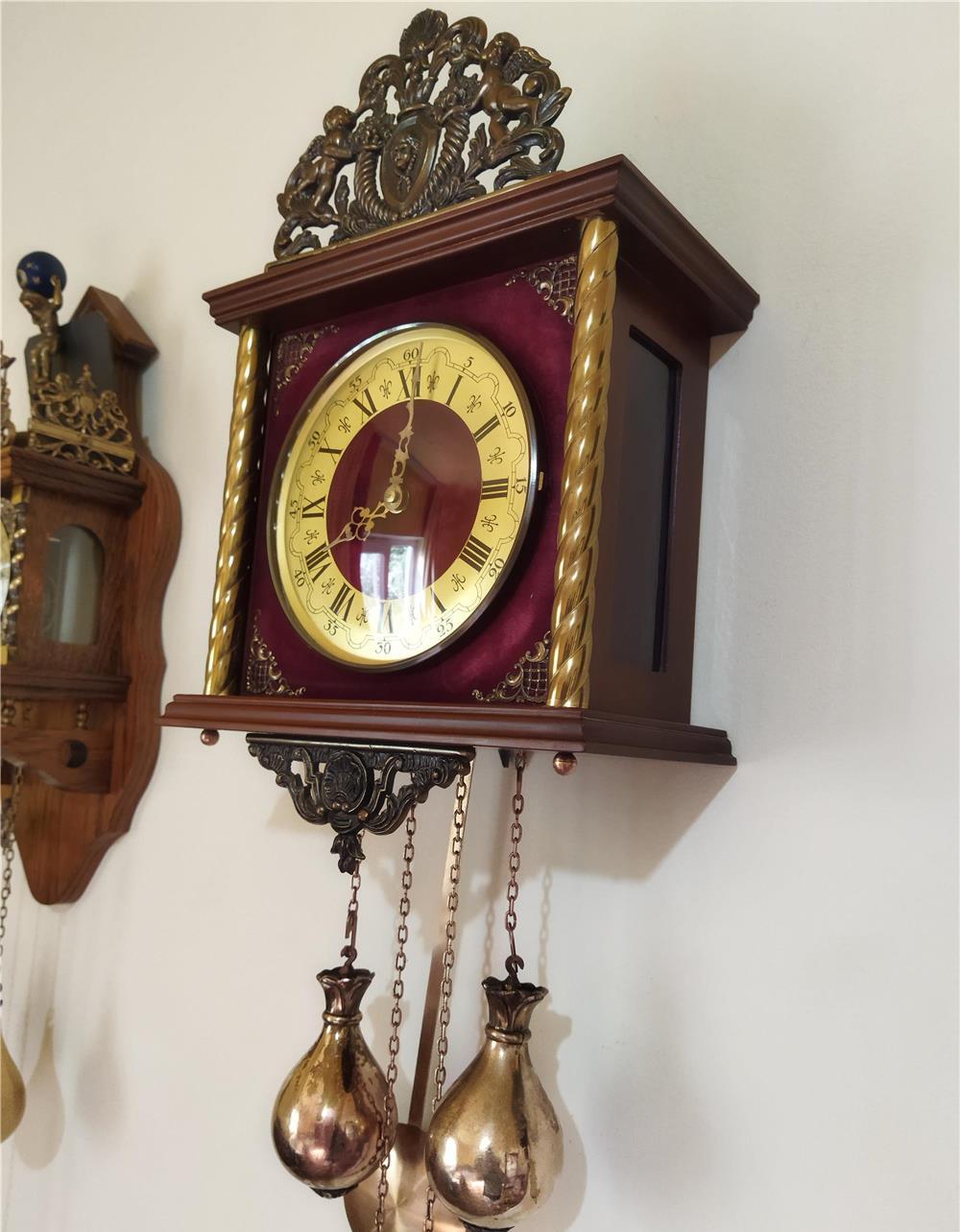 Ceas perete cu pendul