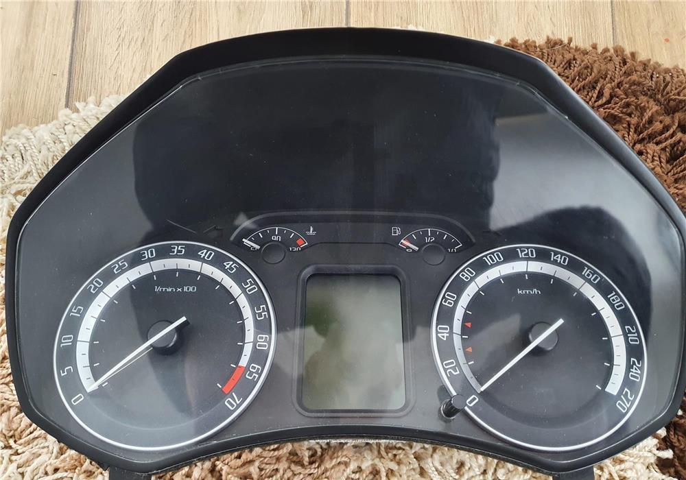 Ceasuri bord IC octavia 2 VRS benzina/diesel