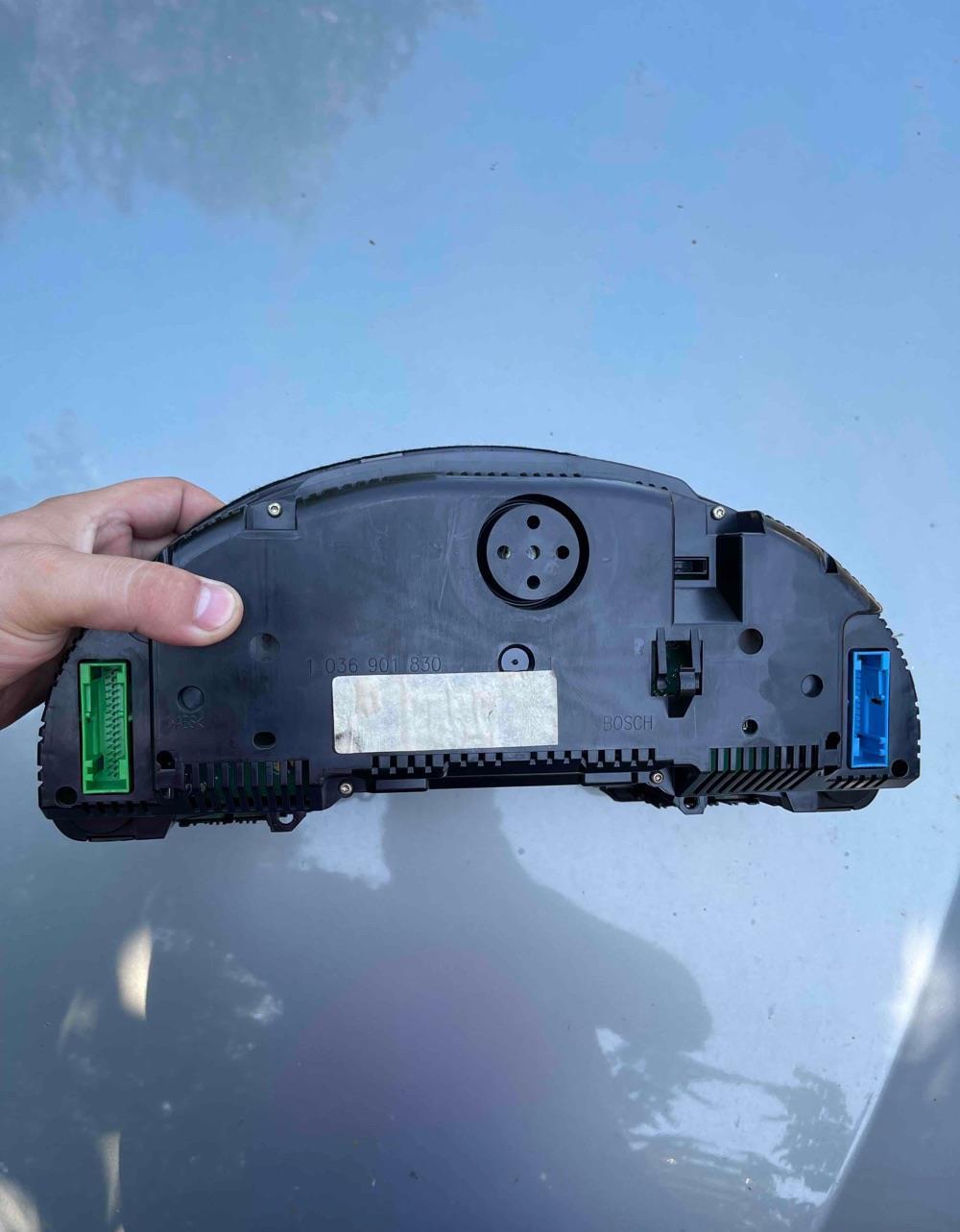 Ceasuri de bord Audi A4(2002)