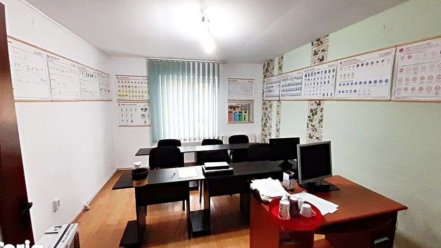 Central, spatiu birouri 30mp, 350 euro