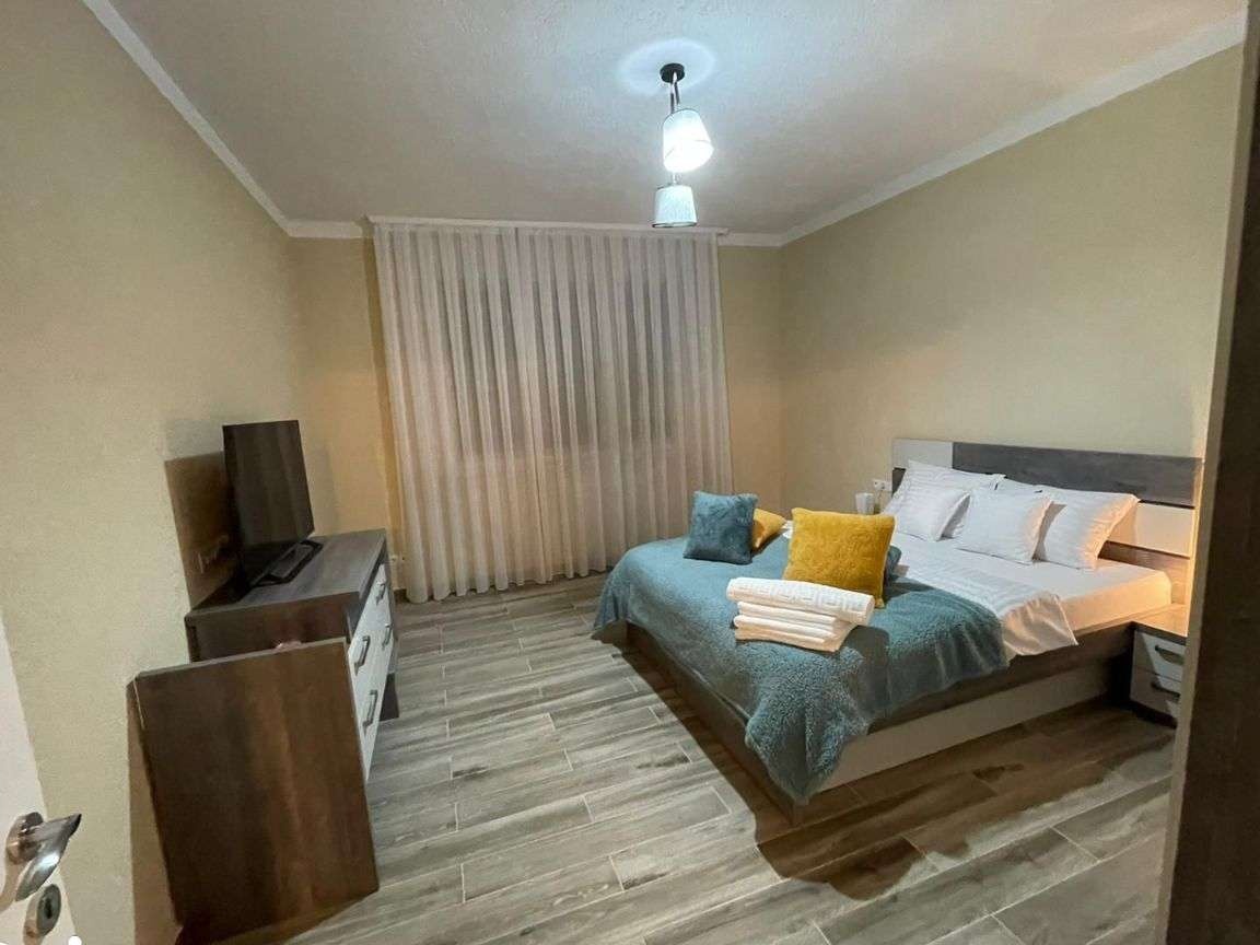 Central ,zona Facultății de Drept -casă cochetă