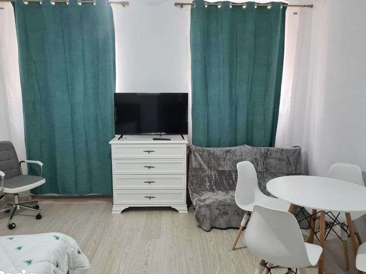 Centrala gaz  Complex   35 mp parter liber  300 euro