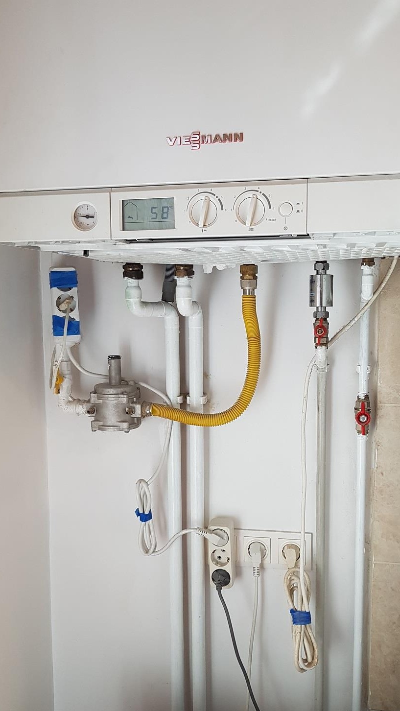 Centrala Viessmann Vitopend 111 cu boiler incorporat in functiune din 2014