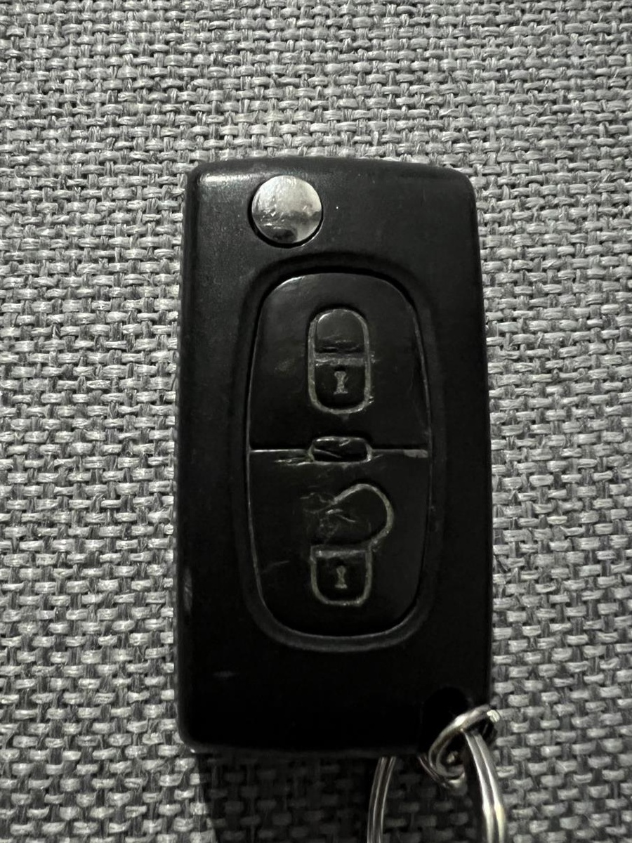 cheie peugeot cu chip