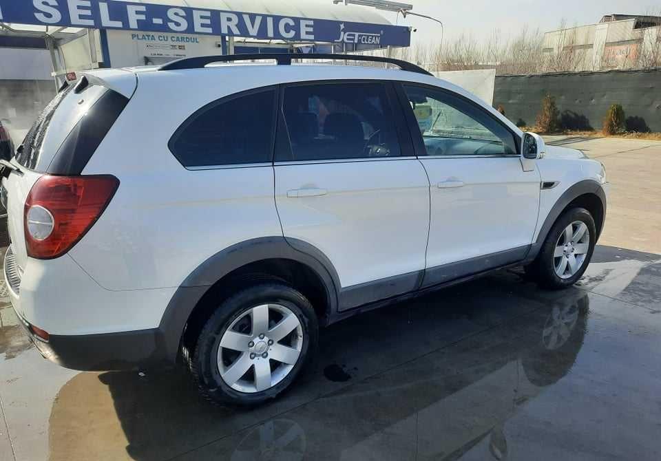 Chevrolet Captiva 2012 7 LOCURI