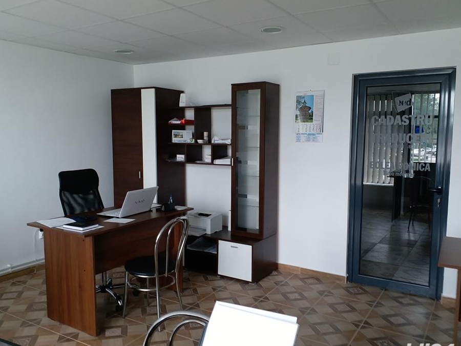 chirie pentru CADASTRIST, TRADUCATOR sau AUDITOR ENERGETIC. UTILITATI INCLUSE !