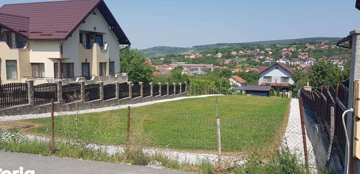 Chirie Teren 12 ari pe strada Crângului -drum asfaltat 1000lei/luna
