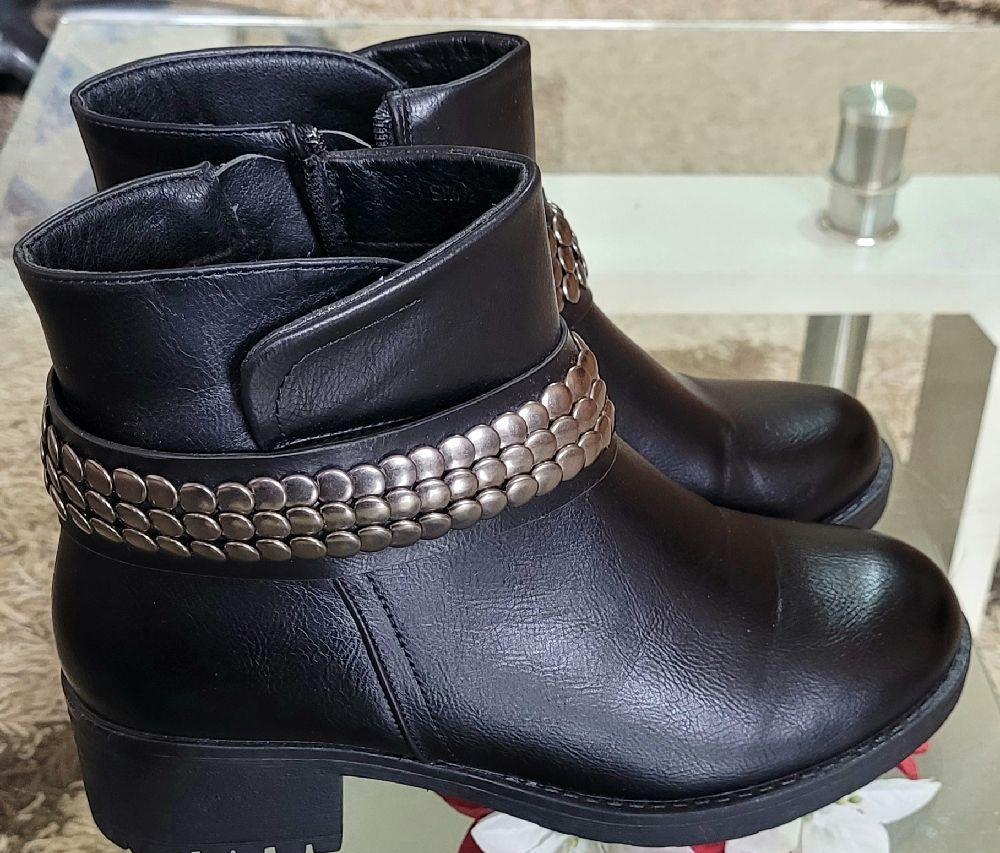 Cizme  / Botine nr 39