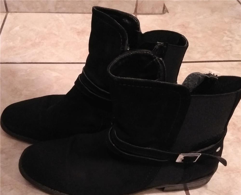 Cizme scurte de piele intoarsa