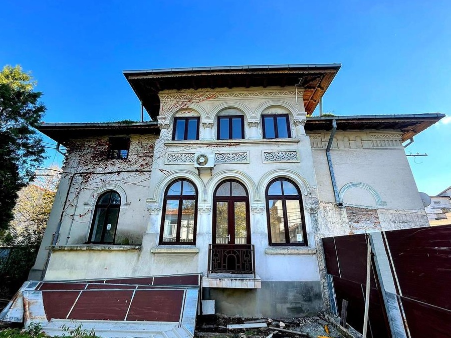 Cladire-casa-vila -gradinita-clinică-zona centrala Constanta