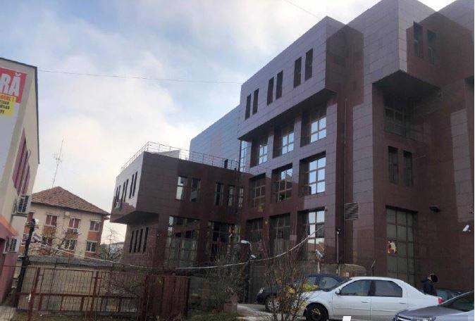 Cladire Comerciala, Deva