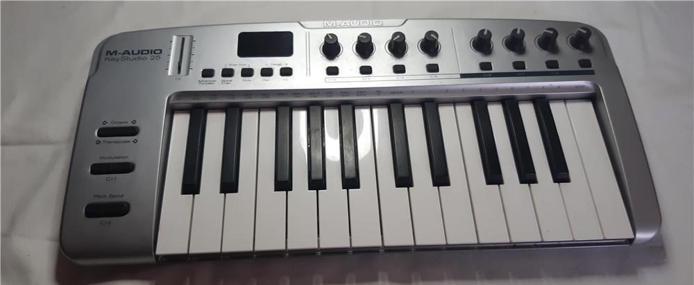 clapa claviatura midi m-audio key studio 25