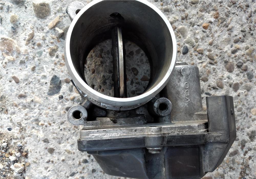 Clapeta acceleratie/ panou clima Audi A8 D3