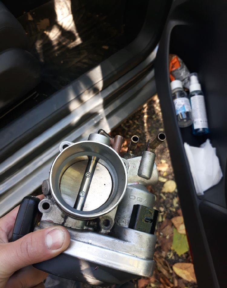 clapeta acceleratie vw 1.6 bse