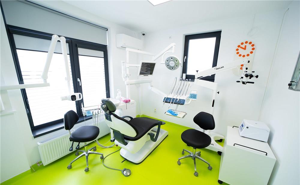 Clinica dentara din Ploiesti, angajeaza medic stomatolog