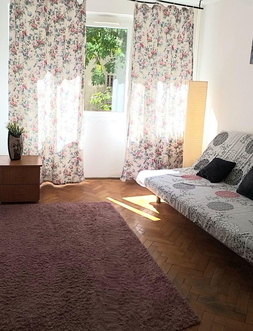 Colentina colt cu D-na Ghica, decomandat