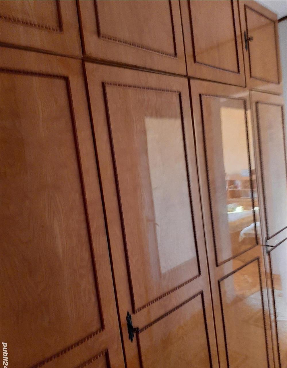 Colțar extensibil pentru living.