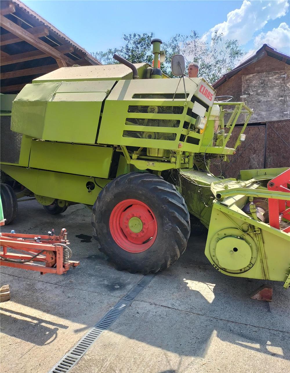 Combina Claas Consul