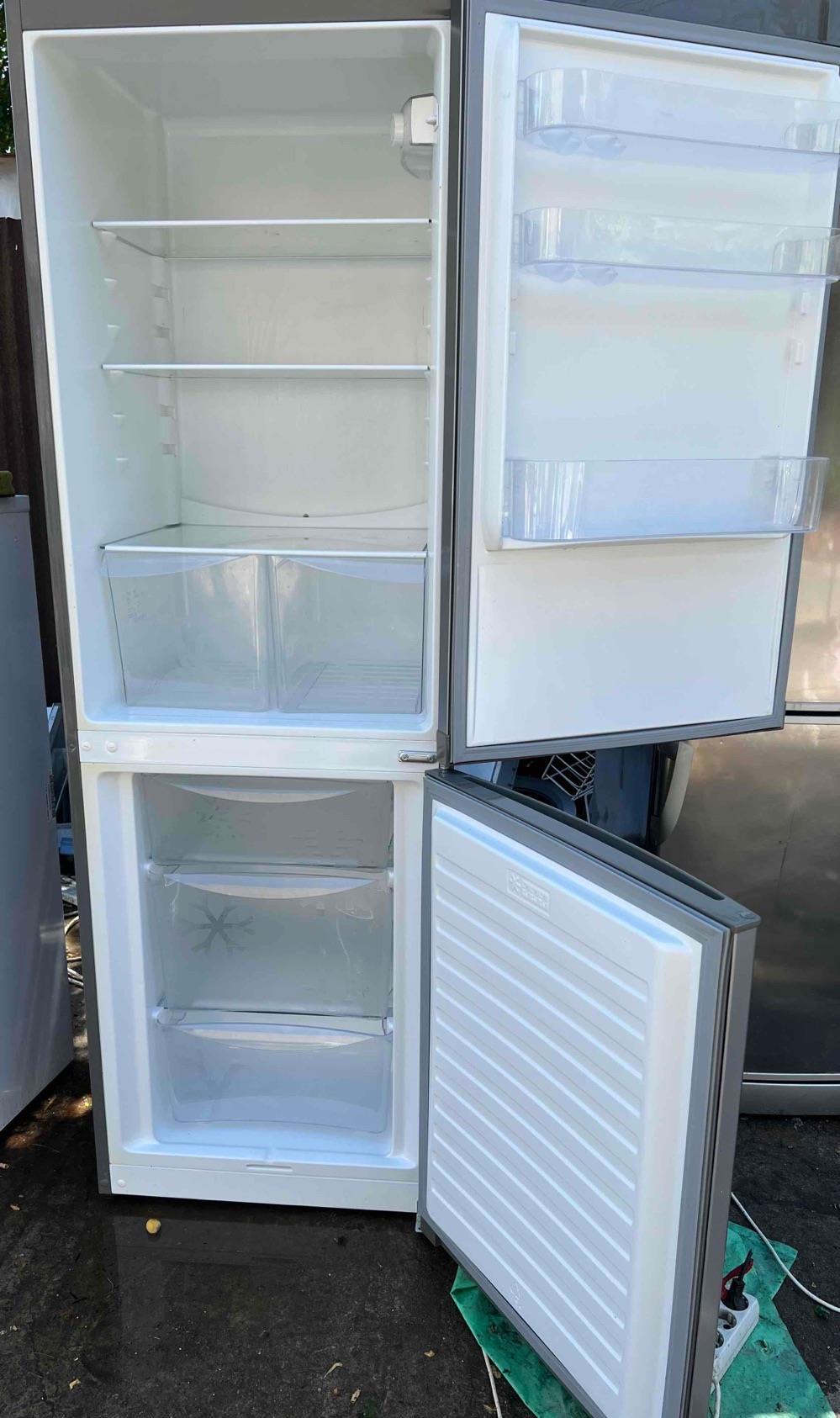 Combina frigorifica Zanussi ZRB36101XA, 337 l, Clasa A+, H 185 cm, Inox antiamprenta