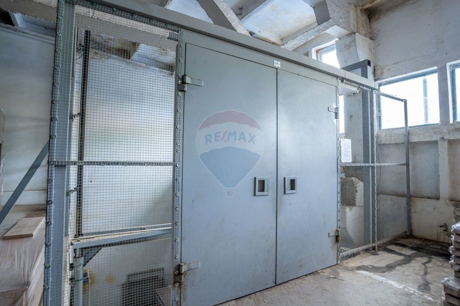 COMISION 0%! Spatiu industrial de vanzare 3,721 mp. in Gherla