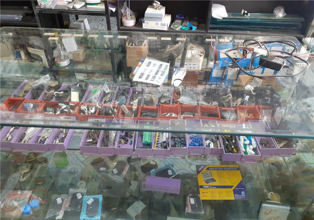 Componente electronice noi