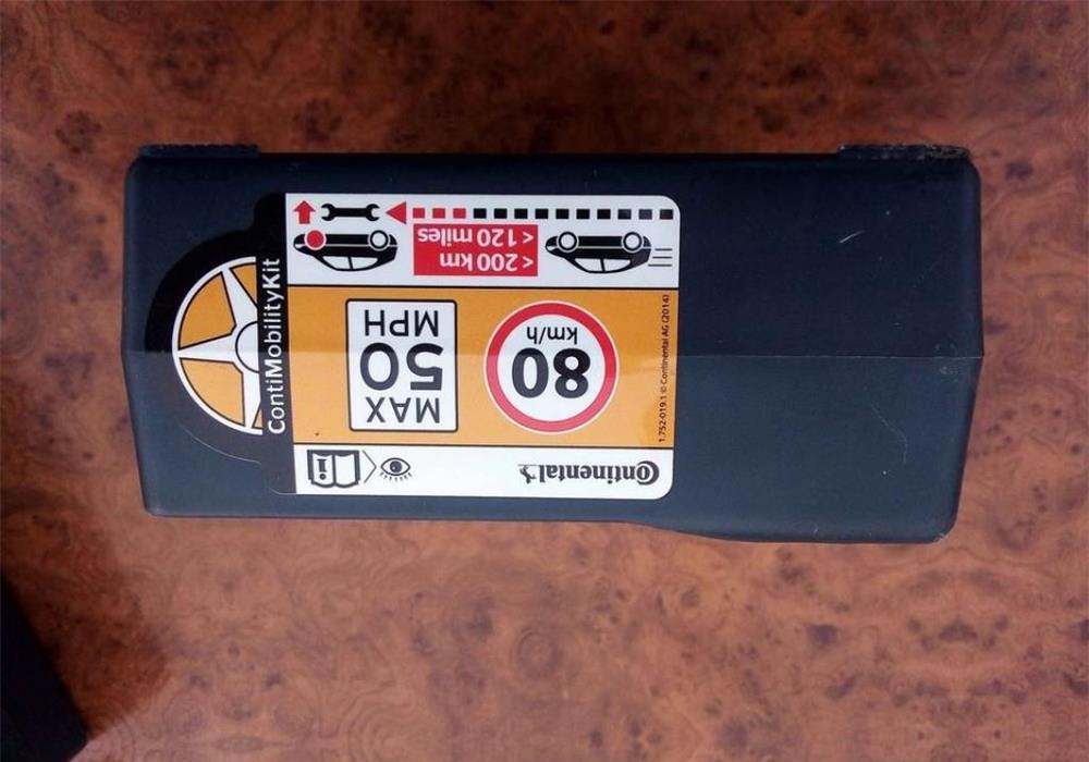 Compresor auto original CONTINENTAL 12V.