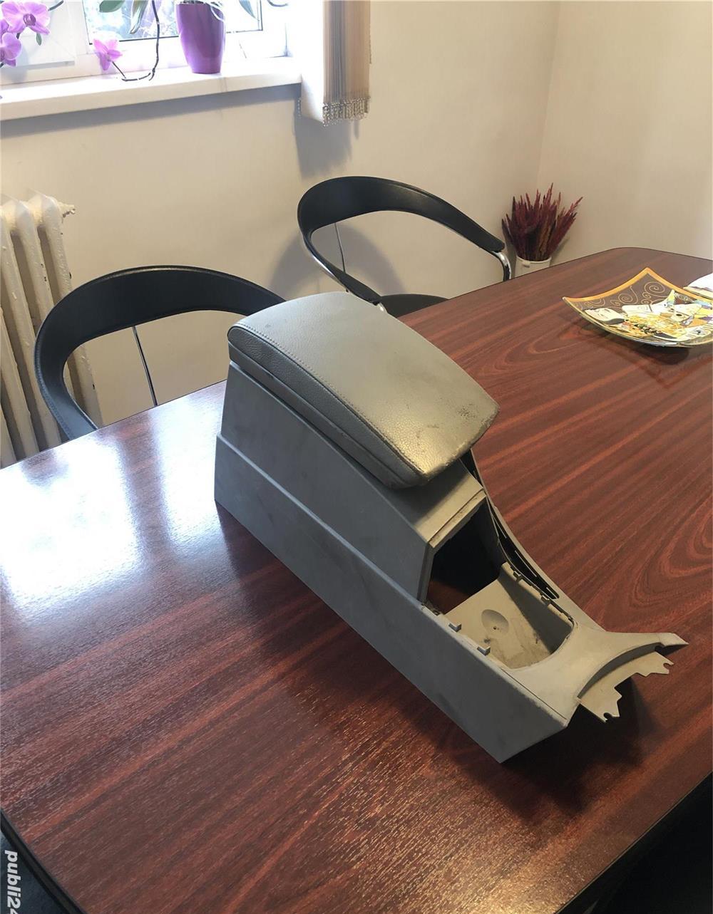 Consola centrala BMW X3 E83 gri