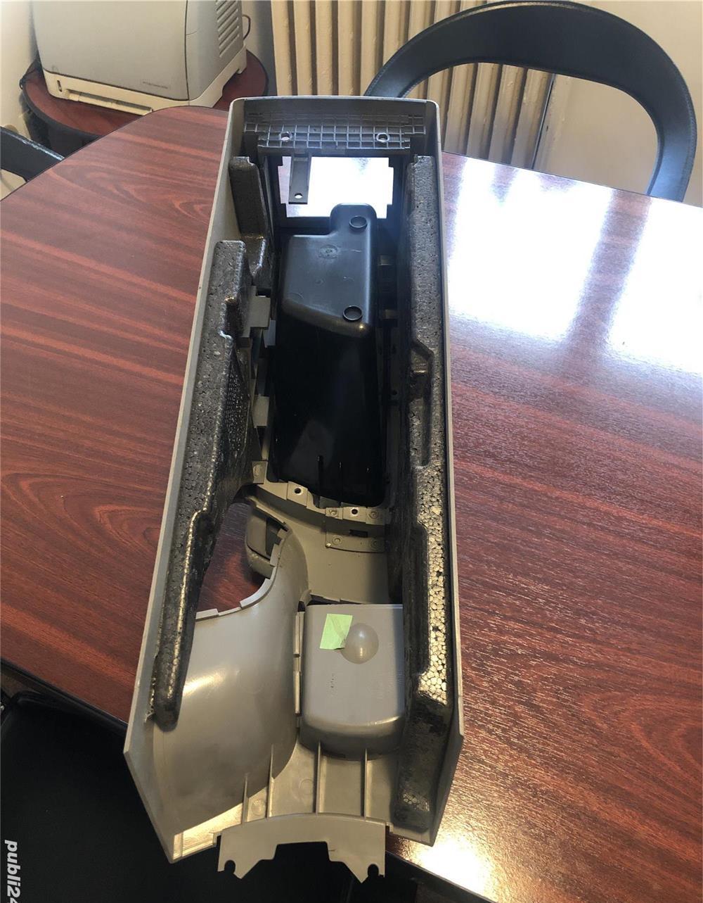 Consola centrala BMW X3 E83 gri