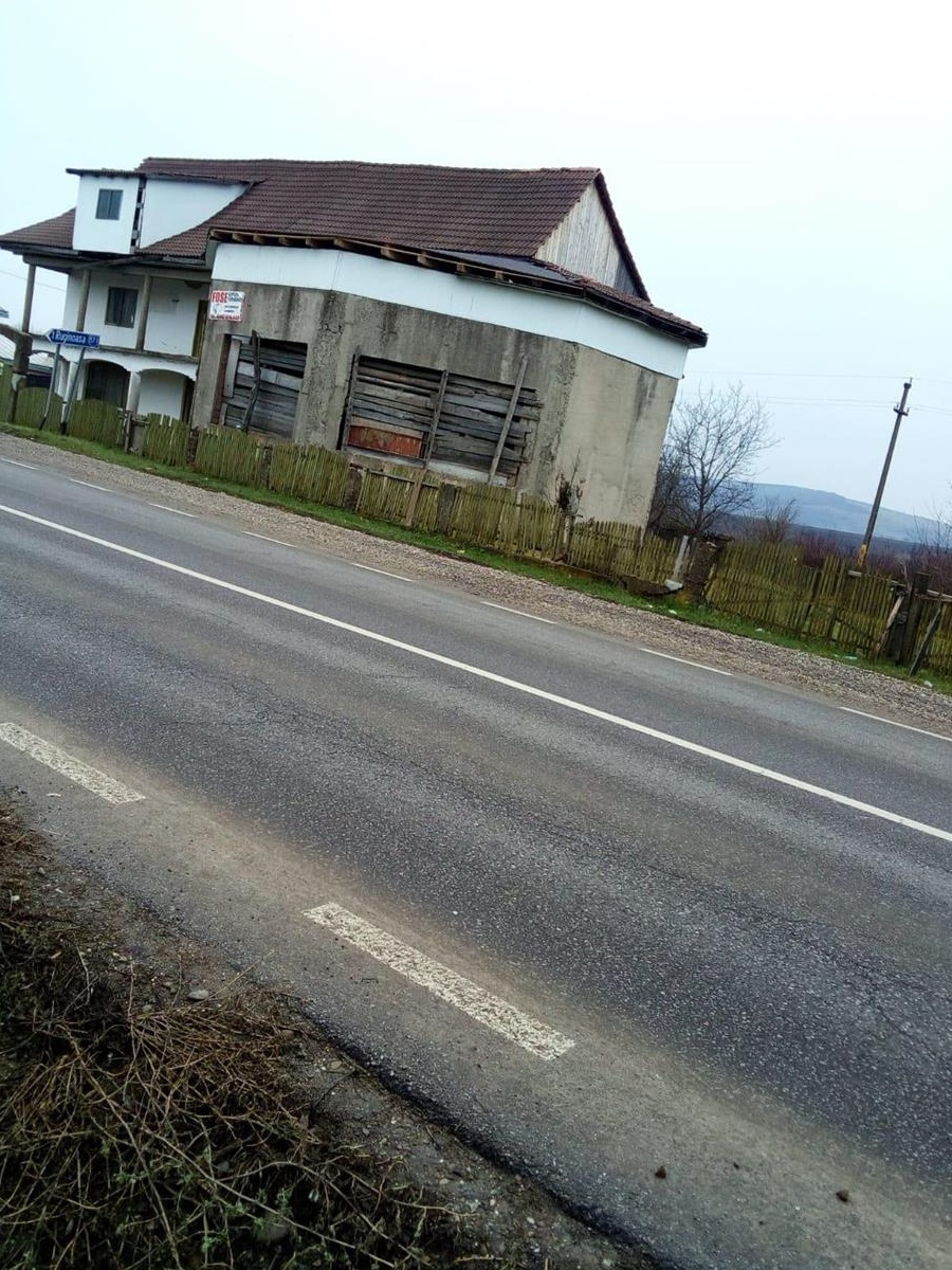 Constructie C1 - Pensiune (P+1Et) +Teren 5200mp + Bazin beton+Anexa cu  beci