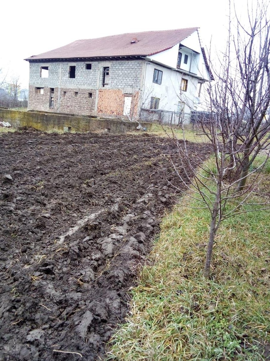 Constructie C1 - Pensiune (P+1Et) +Teren 5200mp + Bazin beton+Anexa cu  beci