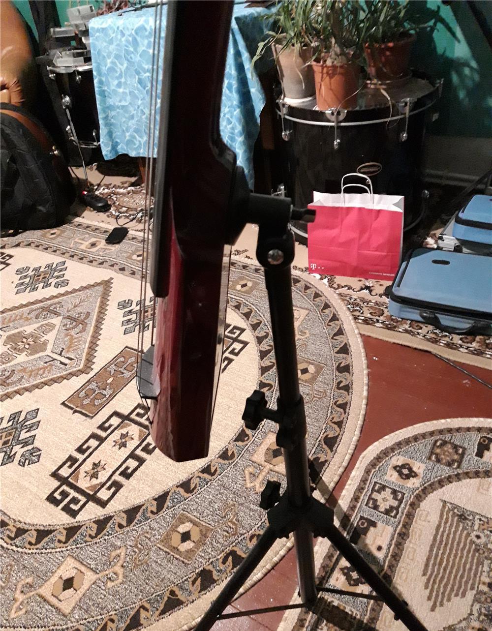 Contrabas electric