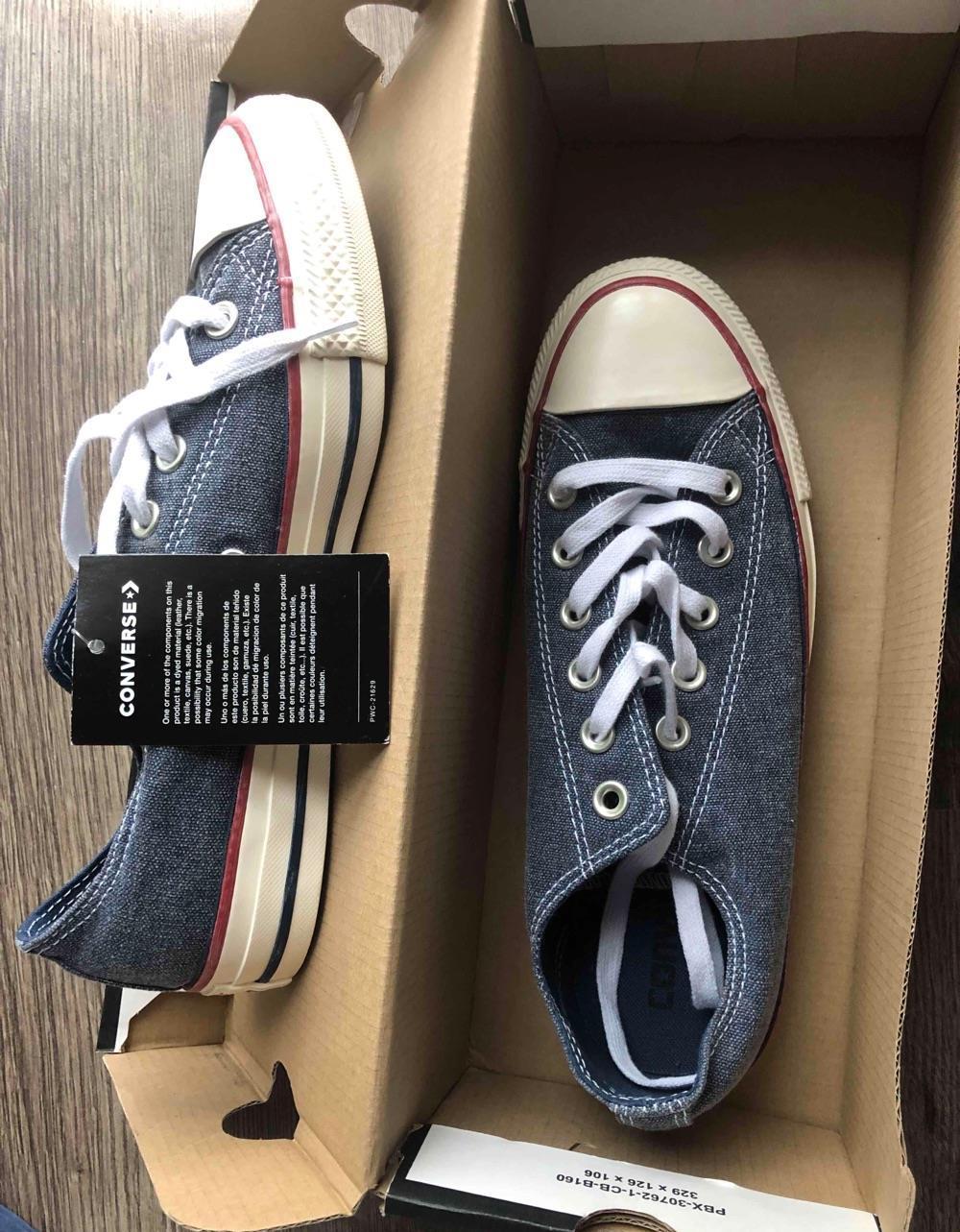 Converse noi