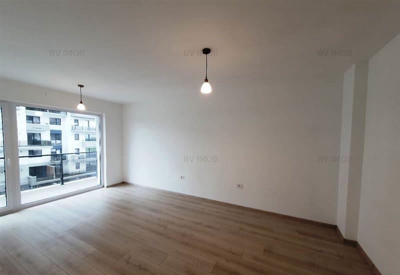 Coresi Apartament nou 2 camere + 1 logie si loc parcare