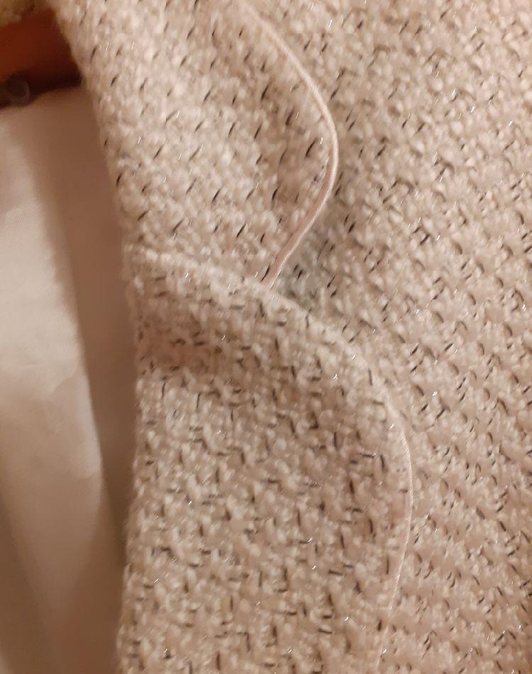 costum dama masura 46,material mai gros,