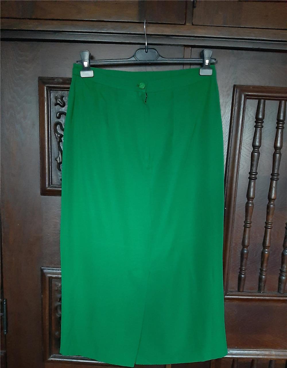 Costum femei ( Bleizer + fusta lunga ) culoare verde