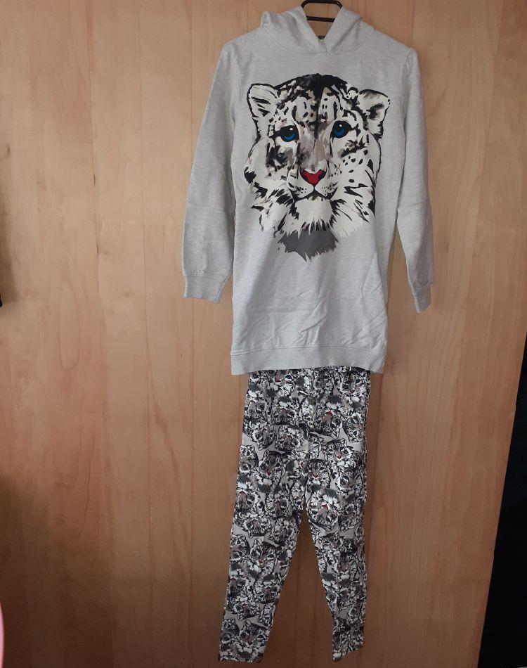 costum fete hanorac lung si colanti noi fara eticheta