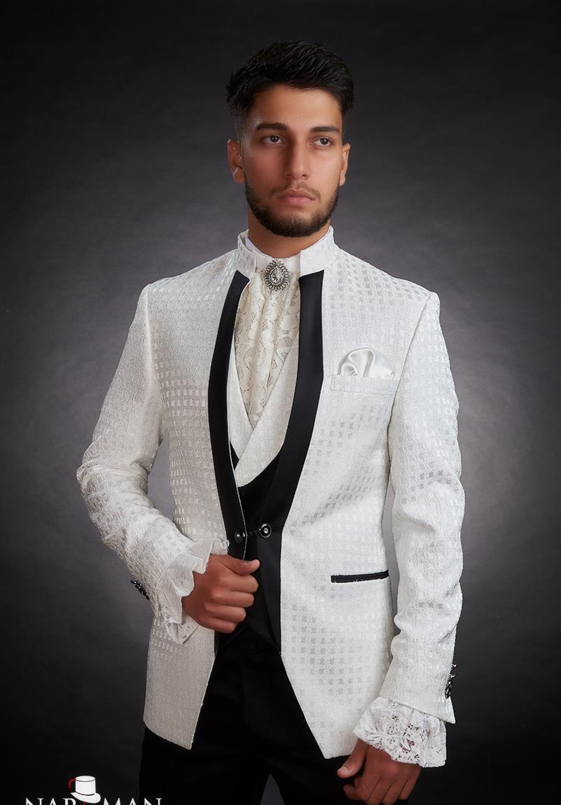 Costum mire alb colectia 2022.
