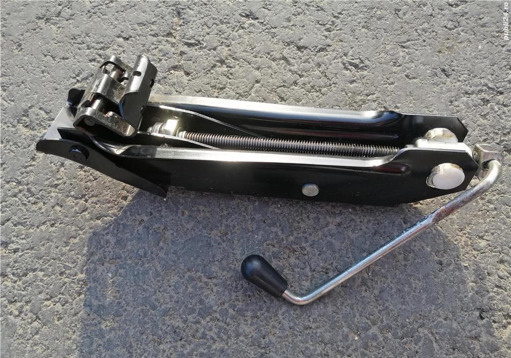 Cric original Skoda Octavia Cod OEM 1K0011031K Audi,Vw,Seat
