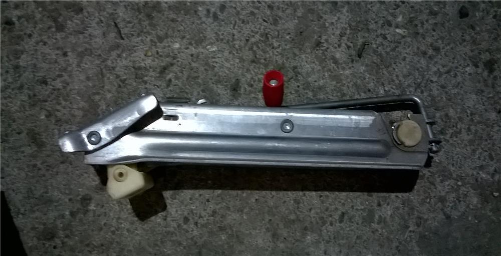 Cric+suport 01-07 MERCEDES W209 W203 C240 C320 CLK320 C230 cod original a 203 583 03 15