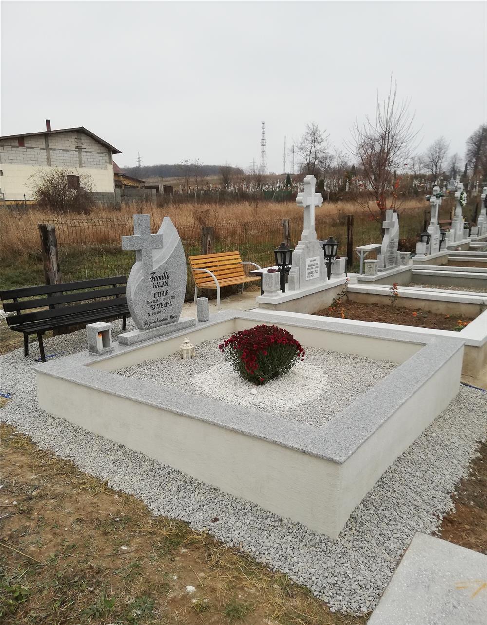 Cruci și lucrări funerare cimitir