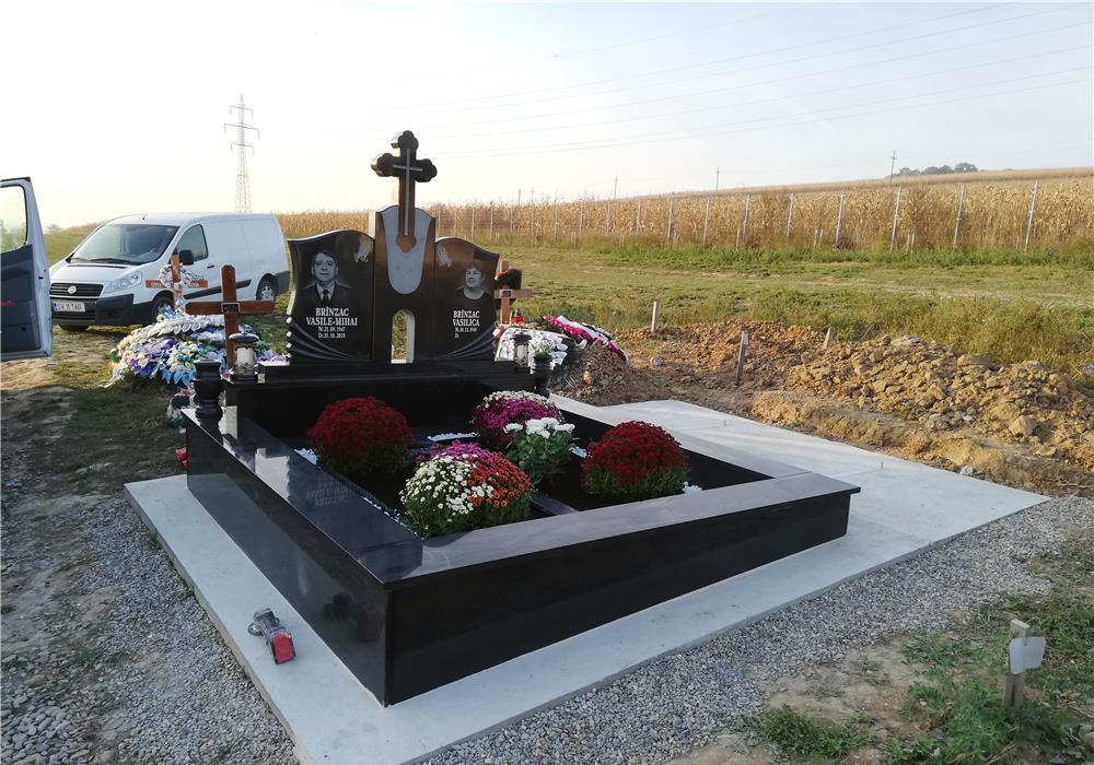 Cruci și lucrări funerare cimitir