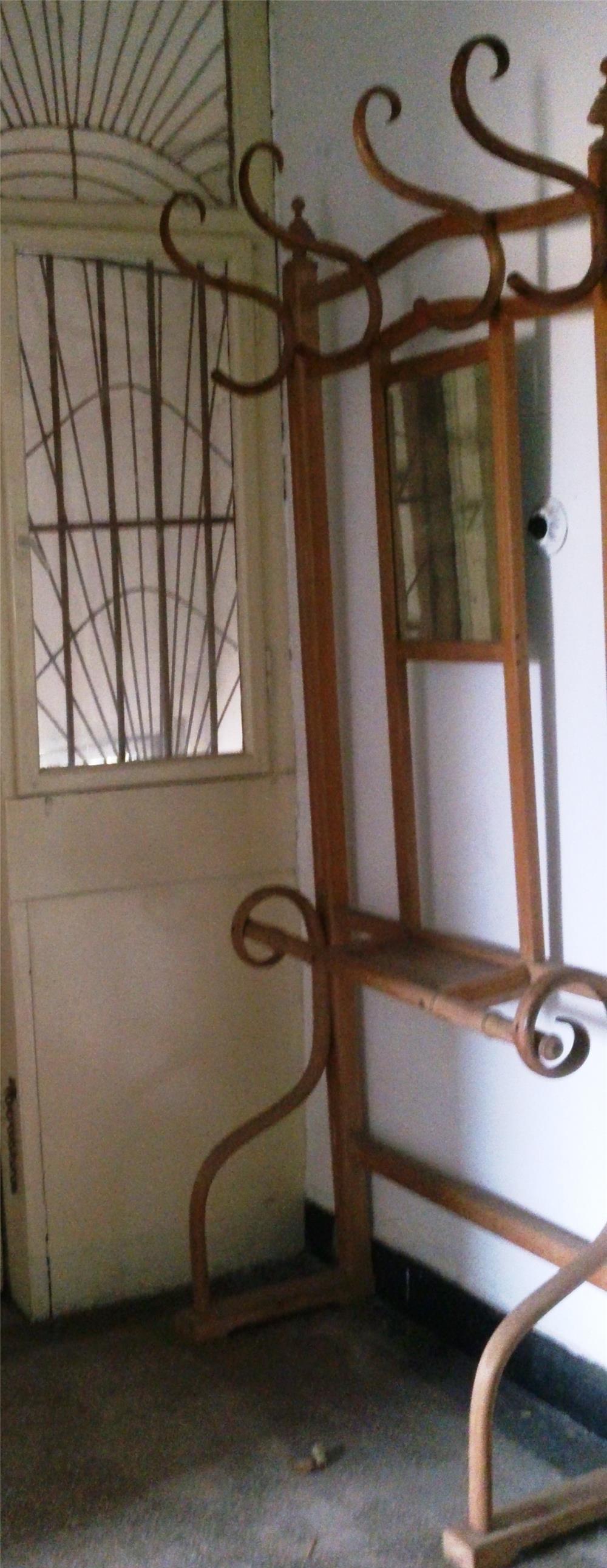 Cuier lemn vechi, curbat, vintage, antic, unicat, colectie, antichitati