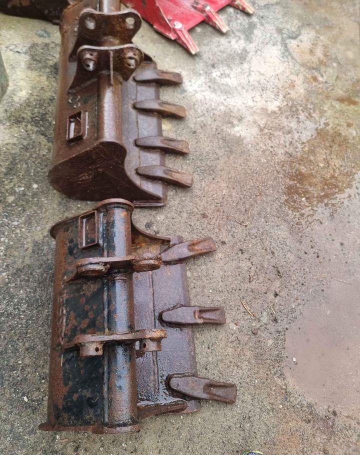 Cupe miniexcavator..