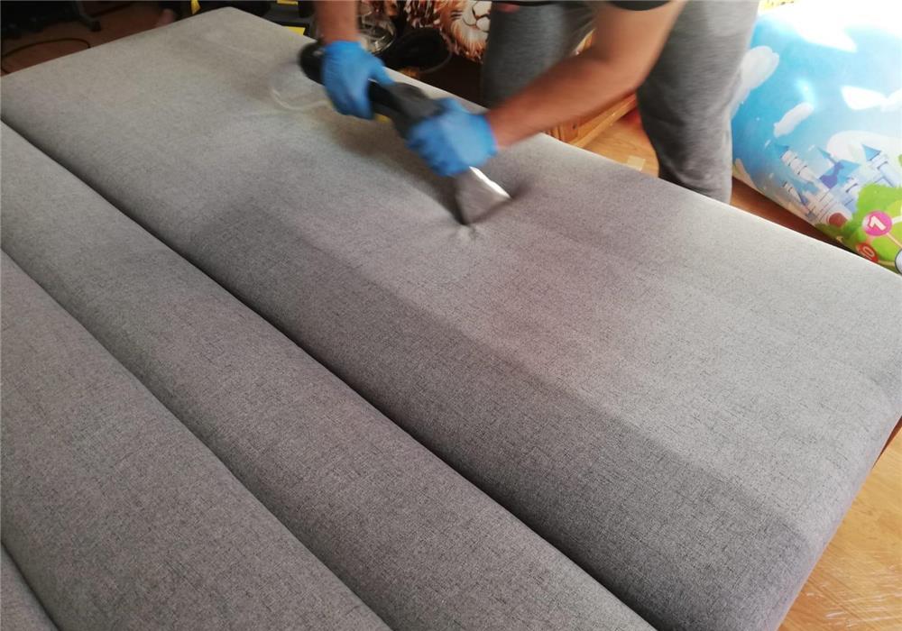 Curatam chimic canapele la dvs. acasa , preturi incepand de la 130 lei