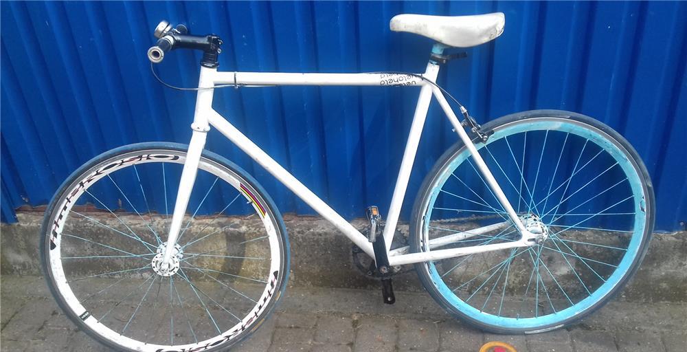 cursiera specialized cu echipament shimano 105 cadru 54