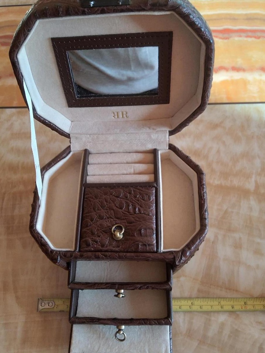 Cutie de bijuterii Raffaella Curiel 3901 maro