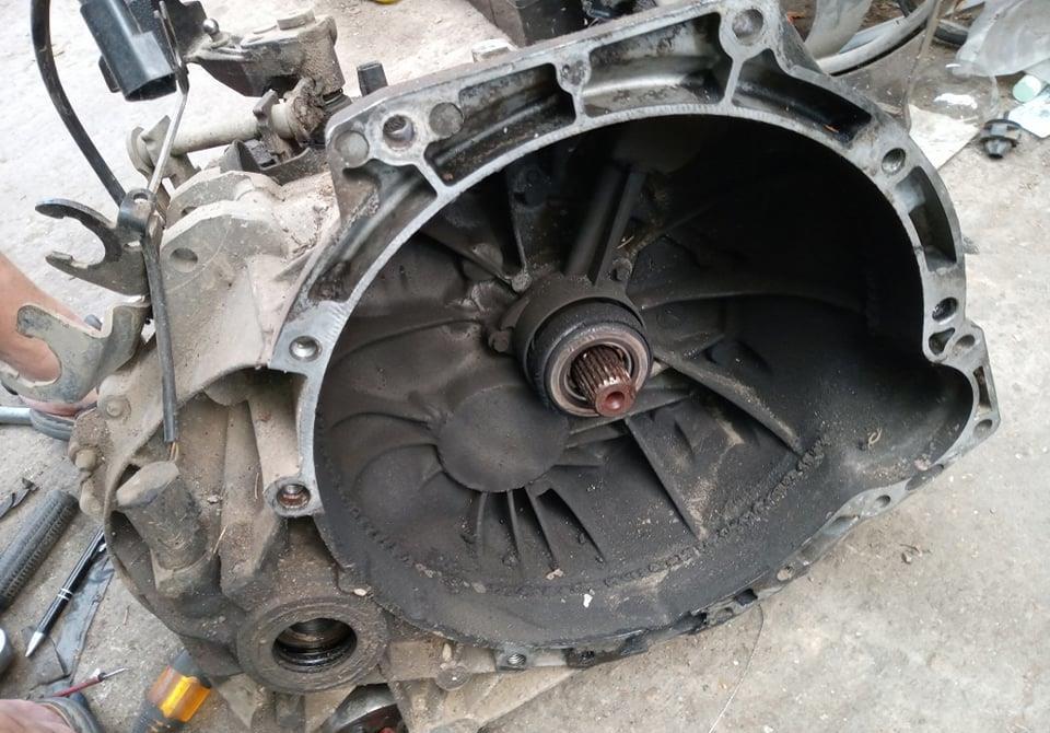 Cutie manuala Ford Focus 1 1.8 diesel 90 cai / 100 cai   XS4R-7F096