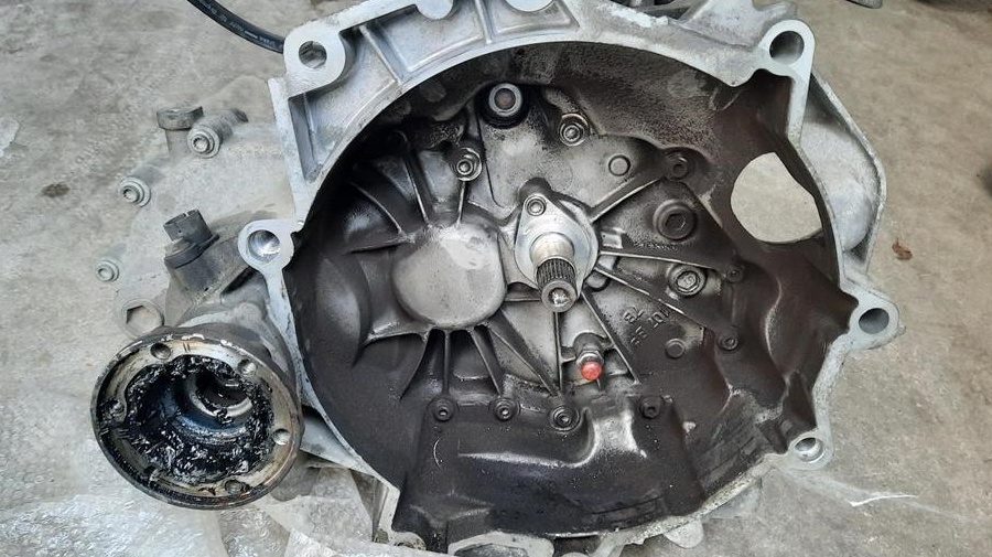 cutie viteze manuala 5 trepte  polo 6r fabia audi a1